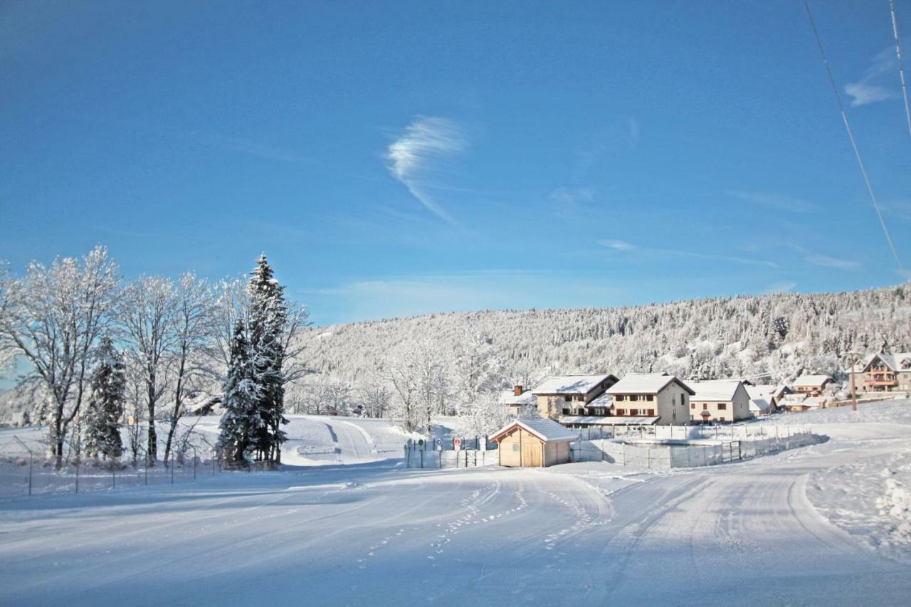Village De Vacances Les Chevreuils Bellefontaine  외부 사진